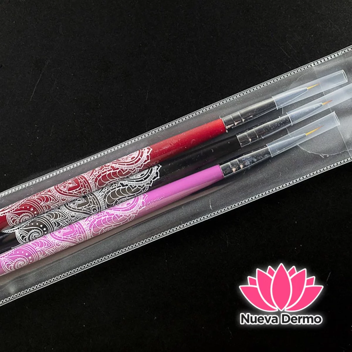 21152- SET DE 3 PINCELES LINER