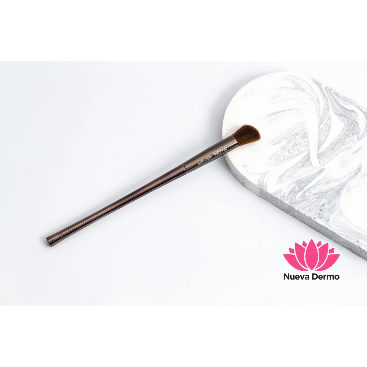 41006 BROCHA CINTURA PEQUENA CONCEALER