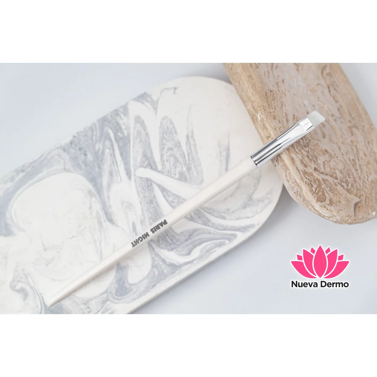 41414 BROCHA CETRO BLANCA REINA EYEBROWN