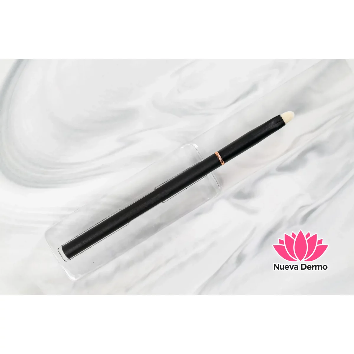 BROCHA LANA CLASICA PARA LABIO LANA016