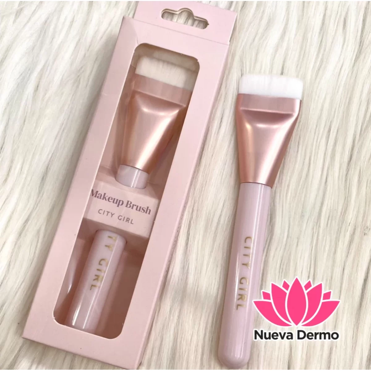 Brocha maquillaje para aplicar base City girls
