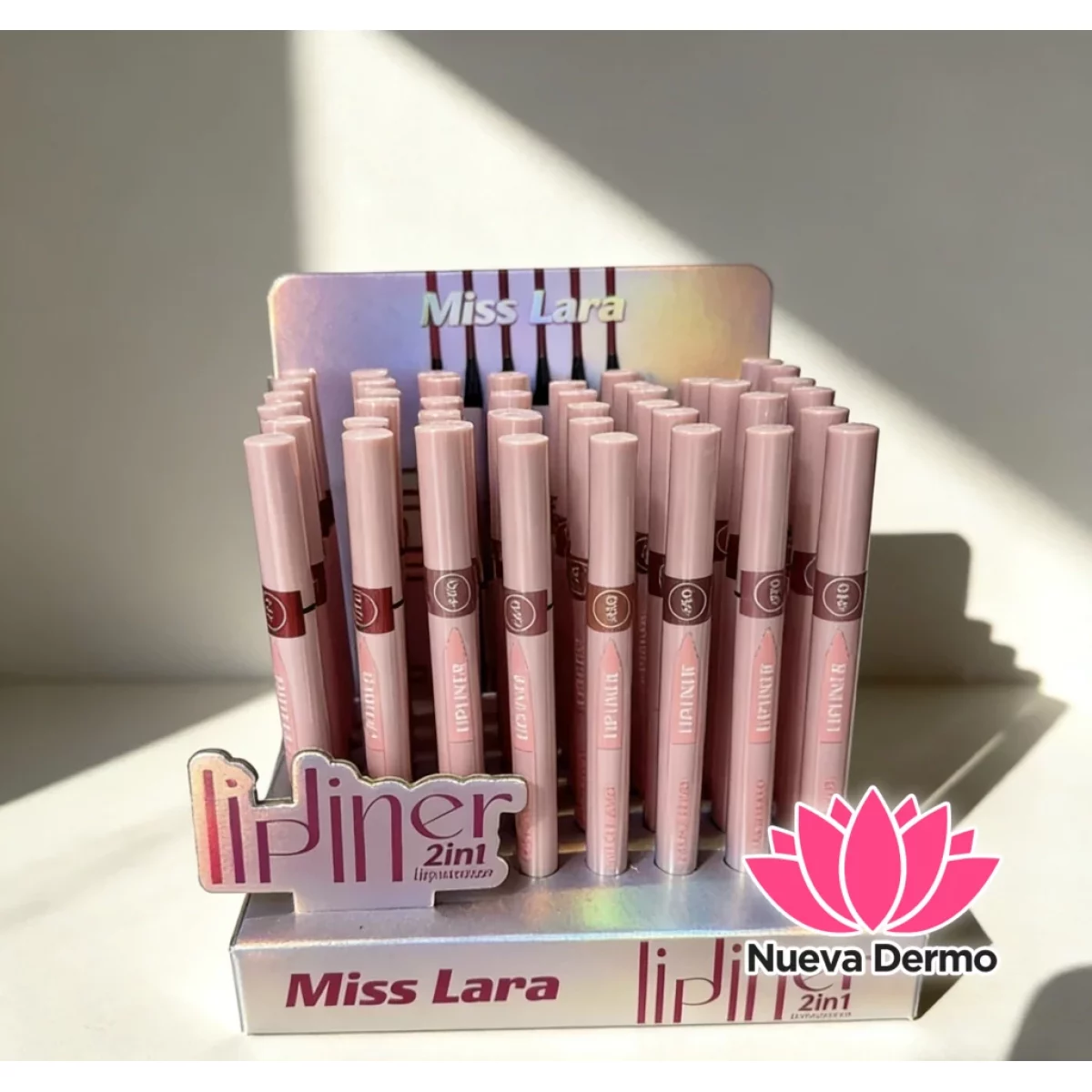 DELINEADOR DE LABIOS 2IN1 DE MISS LARA