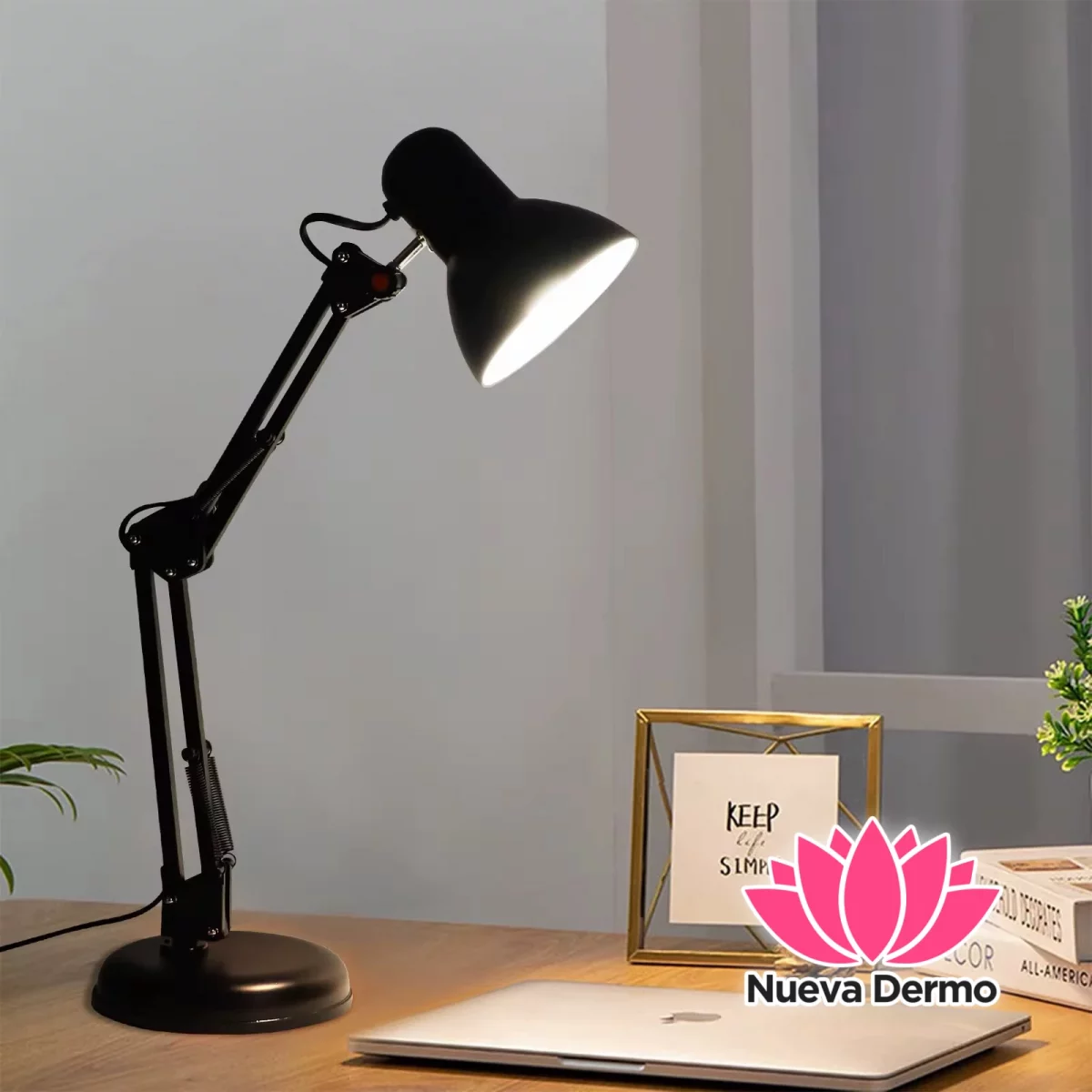 Lampara Articulada de mesa con focos color negra con base y agarre