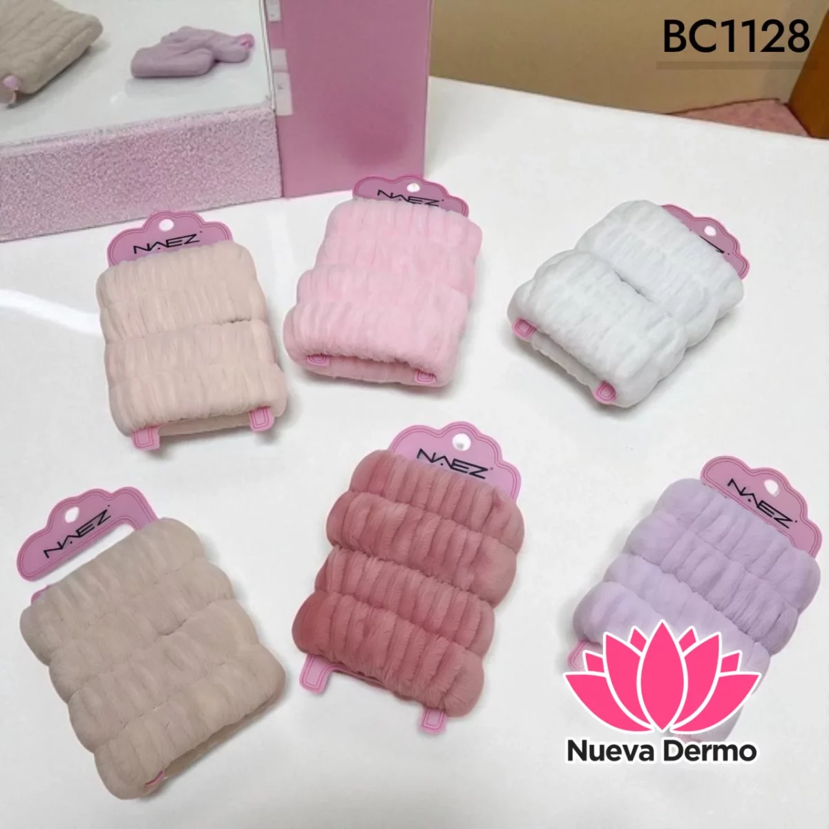 PAR DE MUÑEQUEDA NAEZ BC1128
