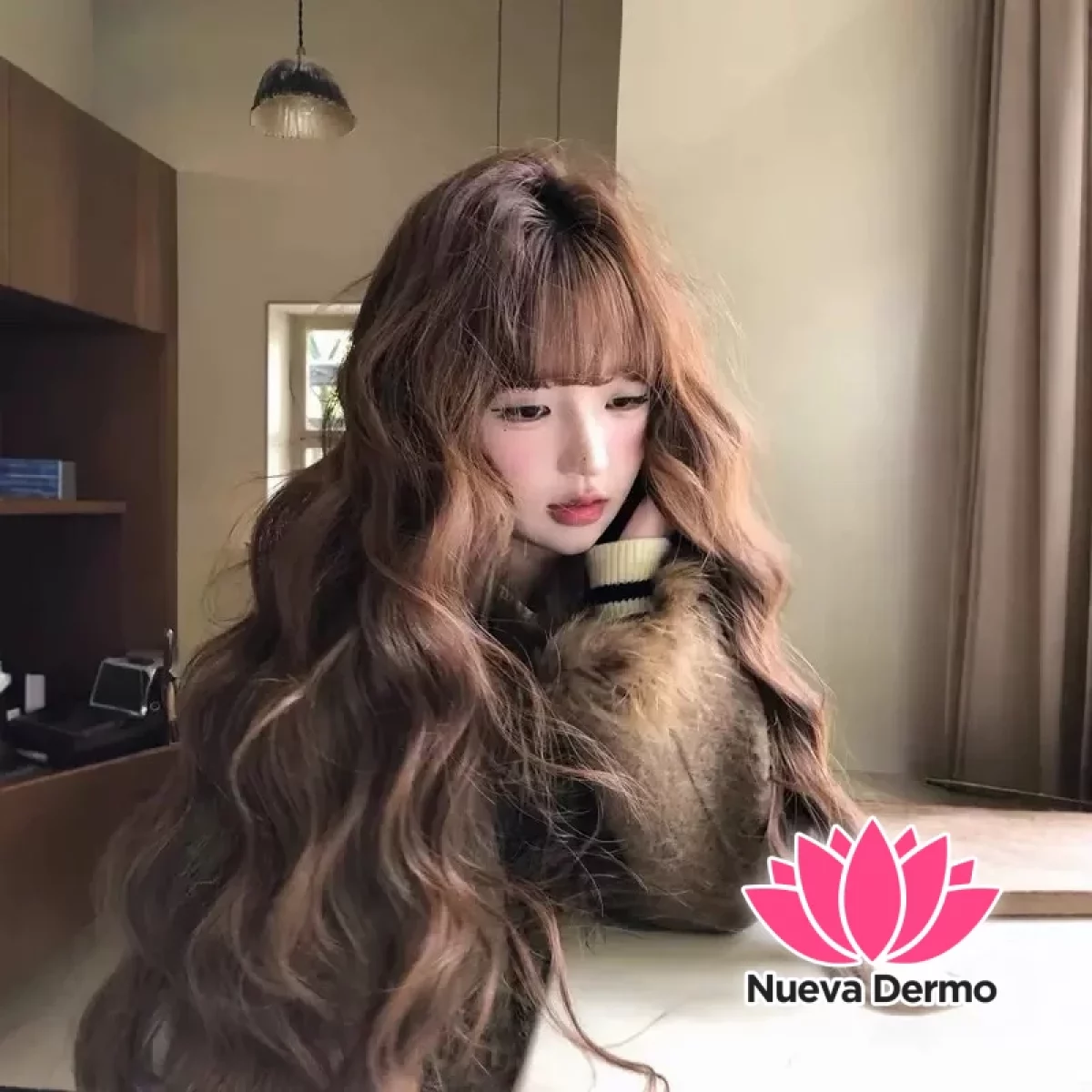 Peluca Doll ondulada larga castaño oscuro + red de cabello #JUN-C24-005