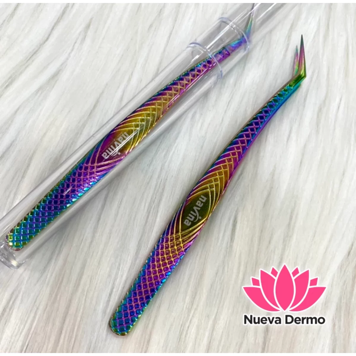 Pinza Navina Semi Curva Tornasolada con Estuche