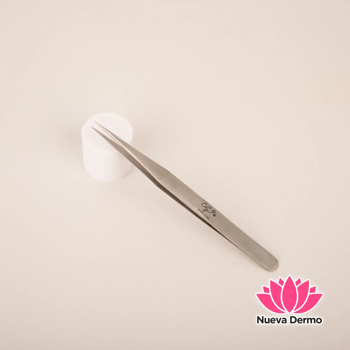 Pinza Recta para Pestañas City Girl