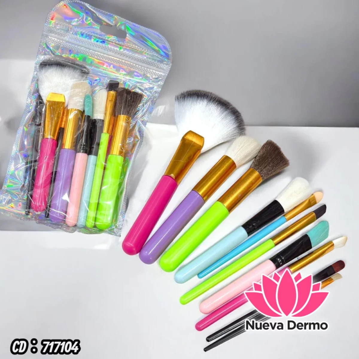 SET BROCHA PARA MAQUILLAJE CD: 717104