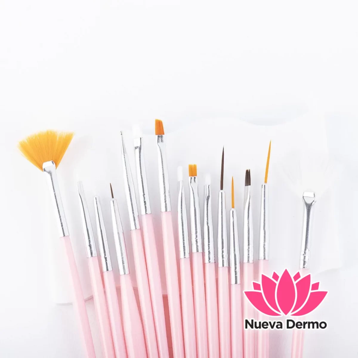 SET DE PINCELES 15PCS x4