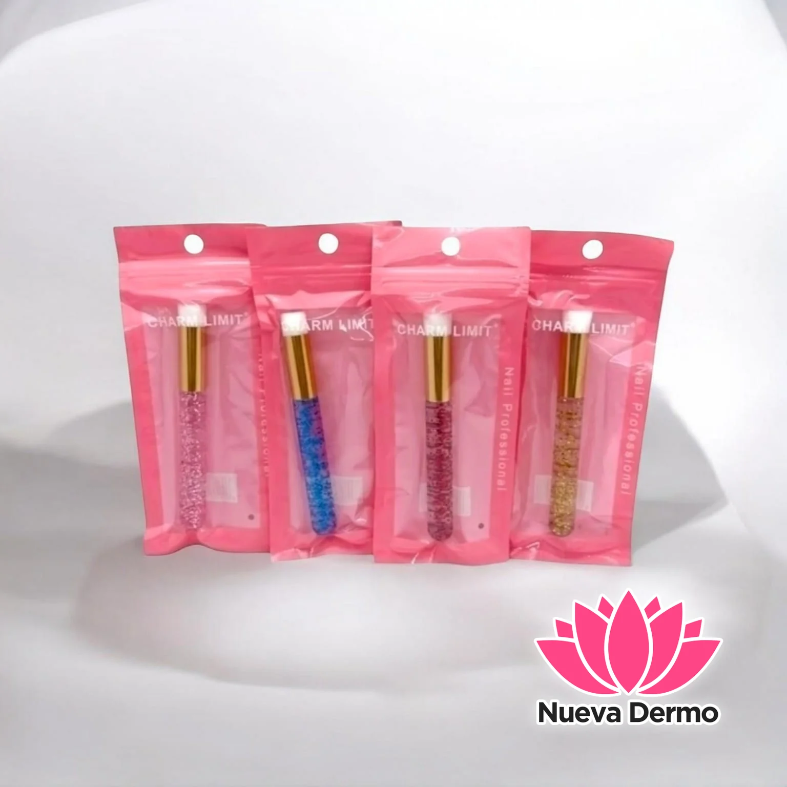 BROCHA PARA ESPUMA DE PESTAÑAS CHARM LIMIT CML-569LK 3 UNIDAD
